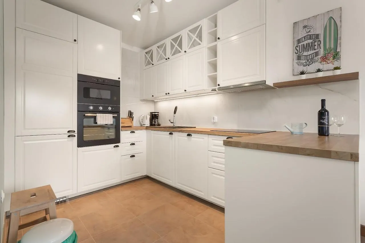 Apartments Cesare With Shared Pool Ližnjan Κροατία