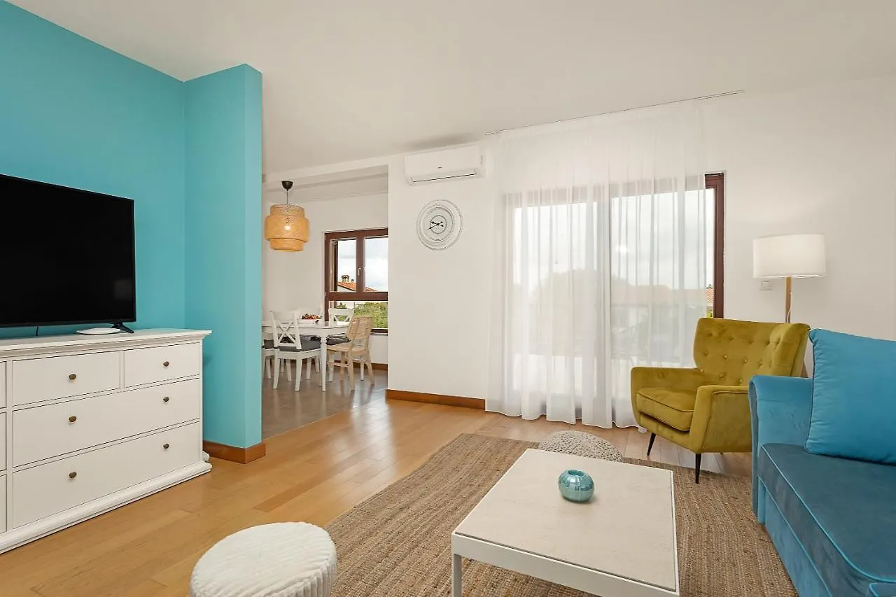 Apartments Cesare With Shared Pool Ližnjan
